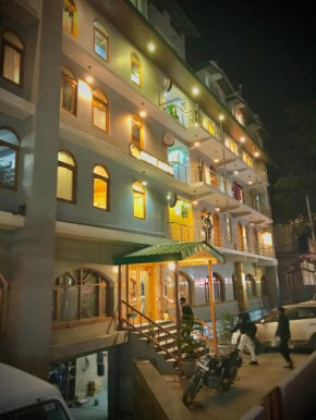 The Avenue Hotel , Manali A River Side Hotel